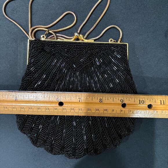 Black Beaded Clam Shell Clutch Purse with Shoulder Chain - Picture 4 of 4